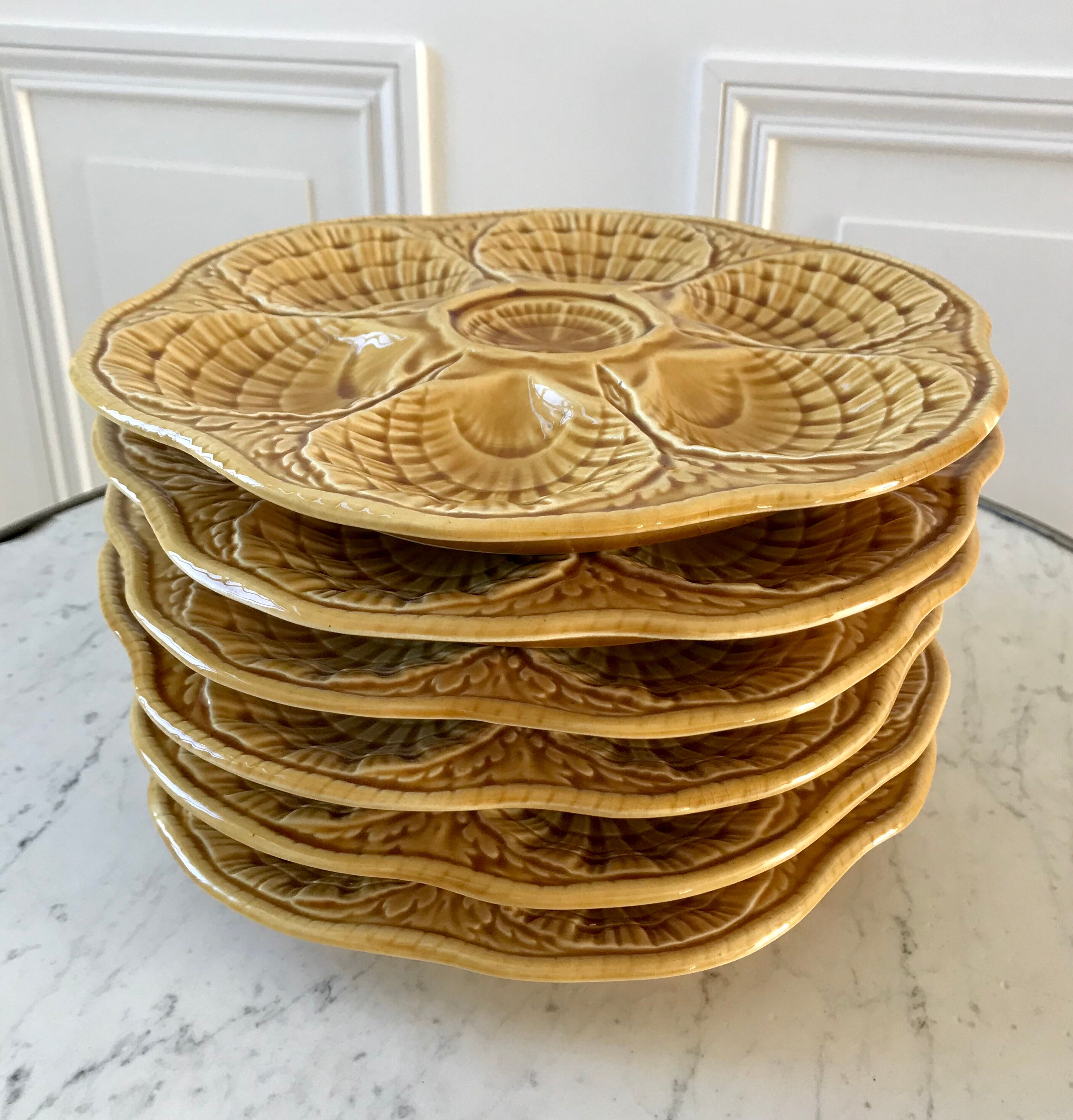 Set of 6 digoin Sarreguemines oyster plates in mustard yellow slurry