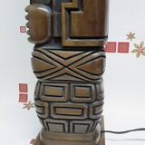 Lampe tiki totem sculptée à la main