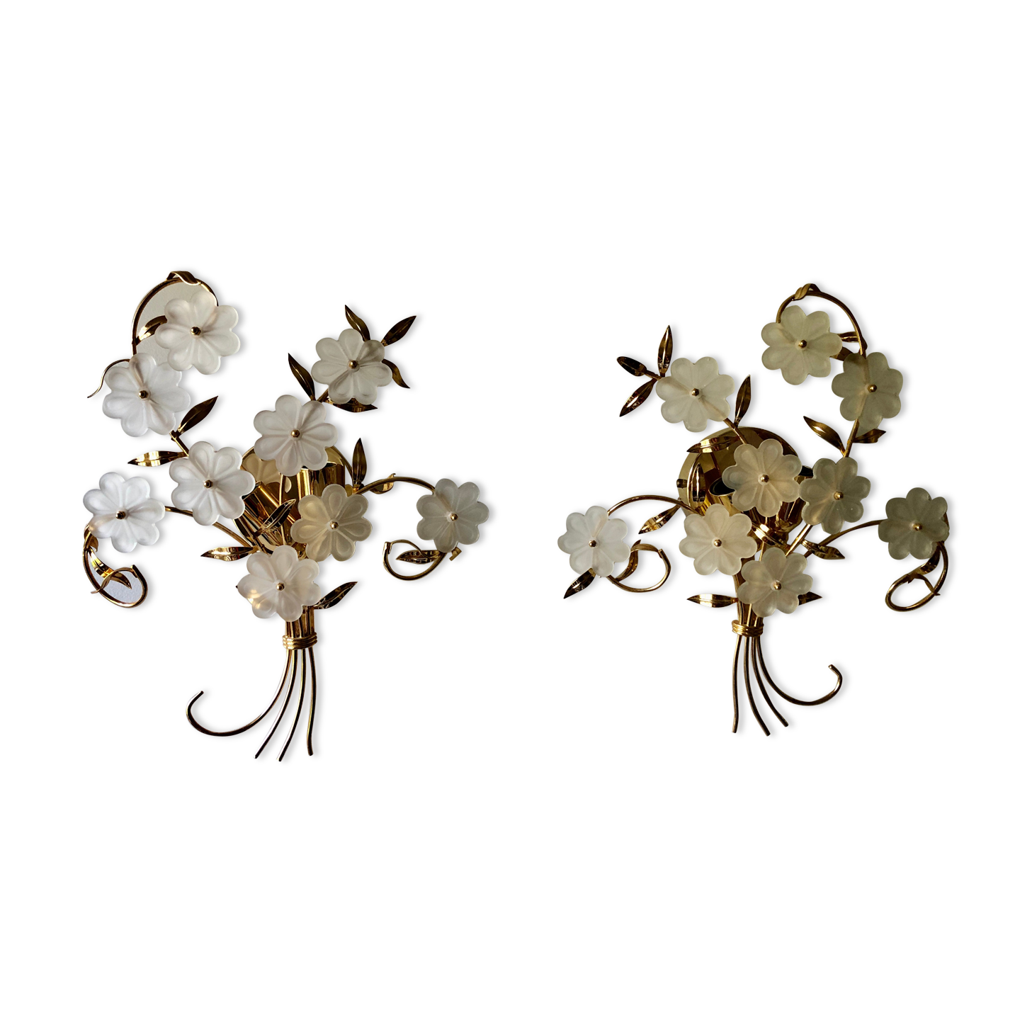Pair of Italian wall lamps with a bouquet 1980