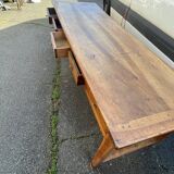 Farm table