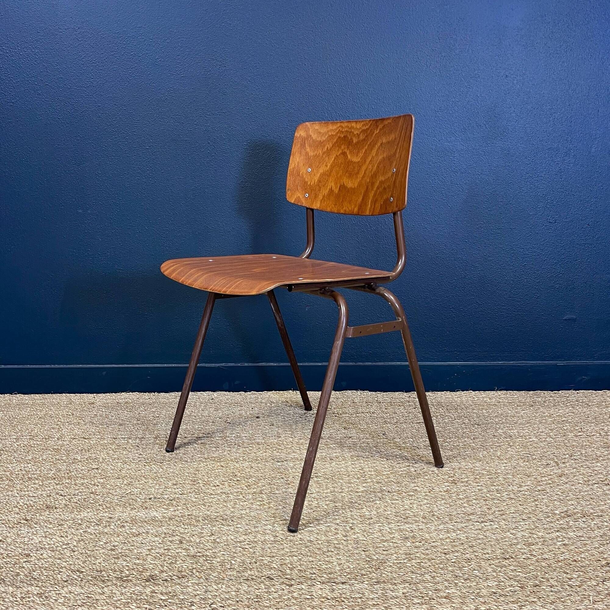 Ensemble de 4 chaises école bois années 70 Pays bas