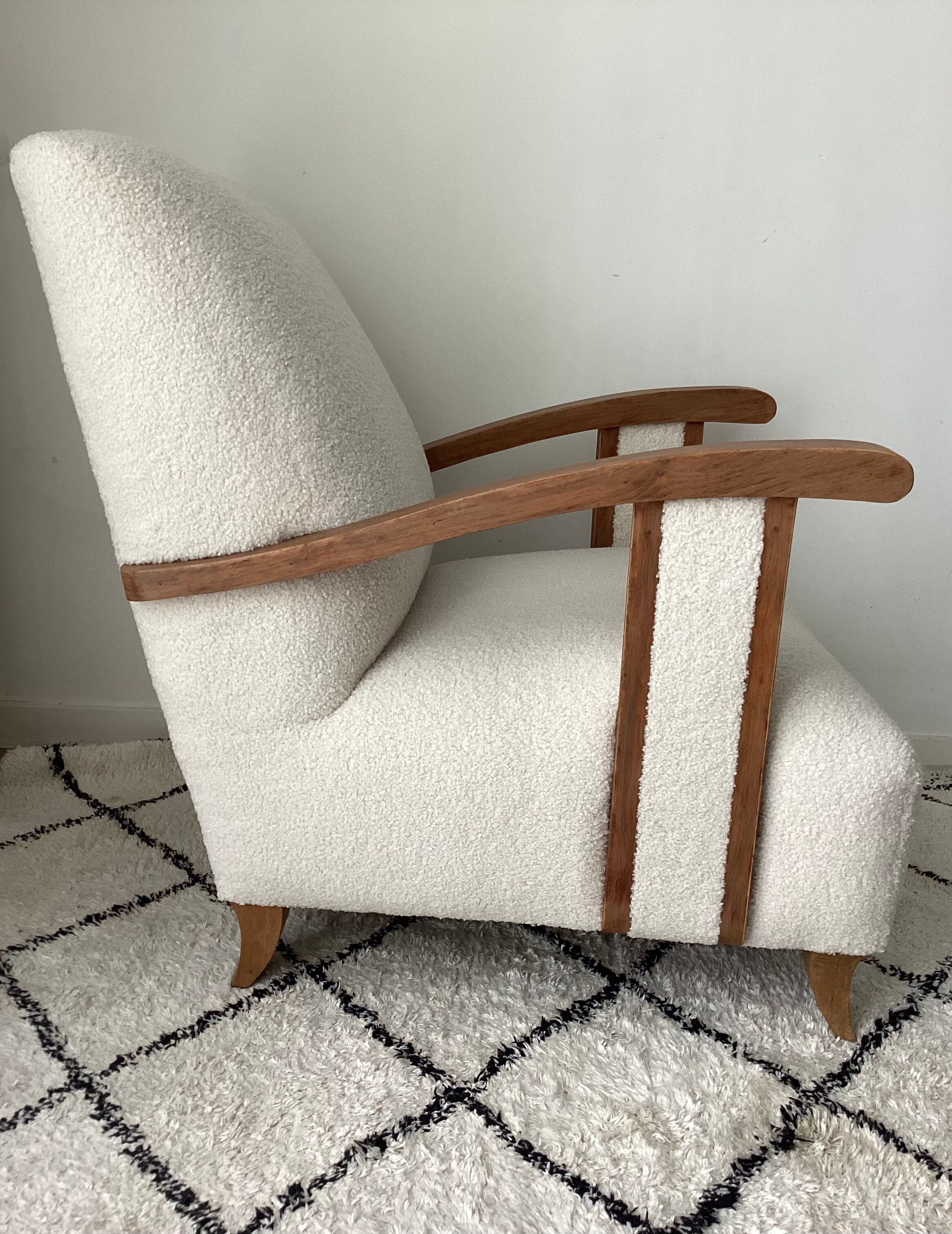 Vintage armchair completely restored with a French terry fabric