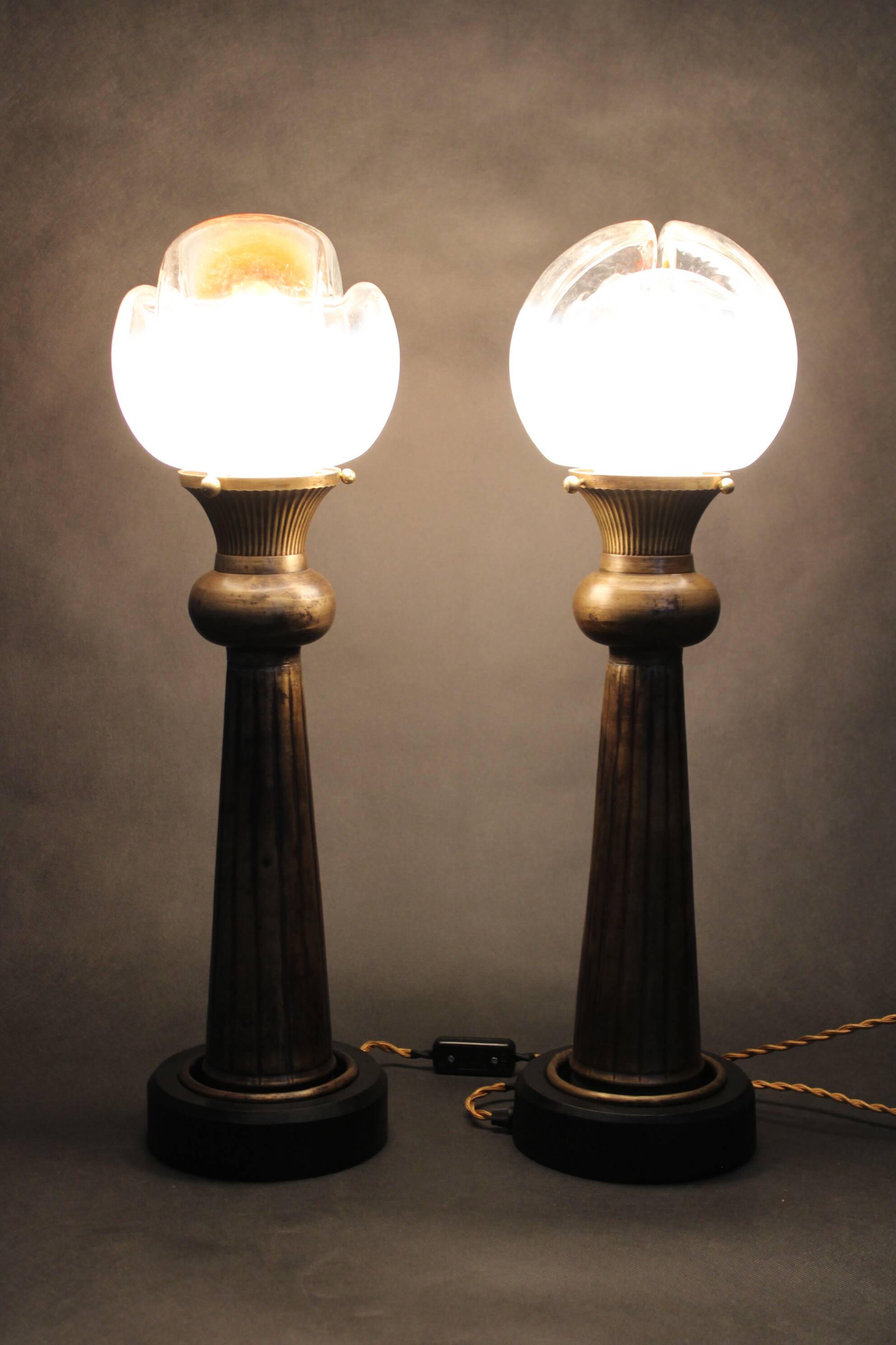 1940s Pair of Italian Restored Brass Table Lamps with Glass Shades