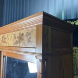 Armoire à glace en pitchpin et marqueterie