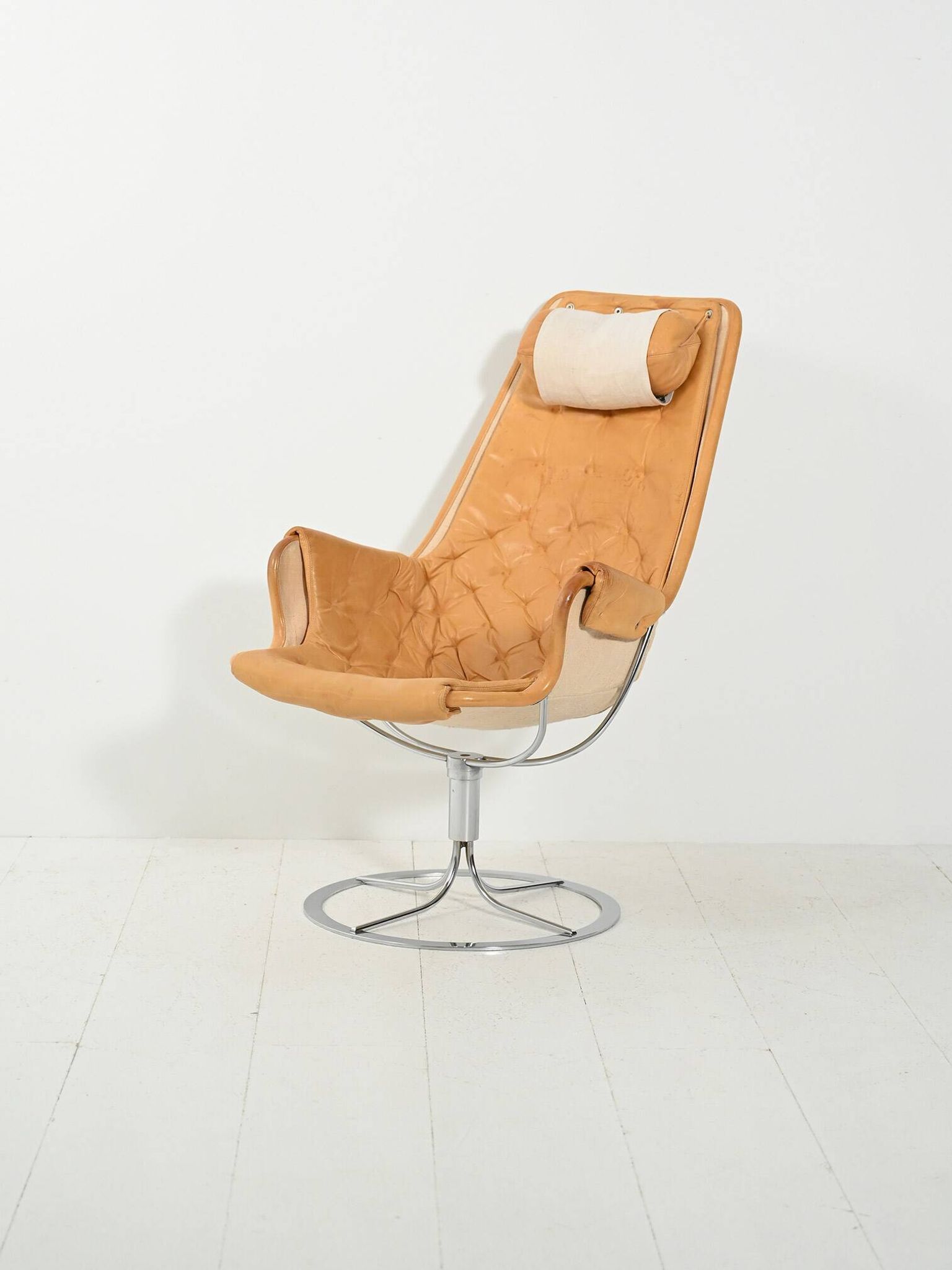 Bruno Mathsson “Jetson” Swivel Lounge Chair