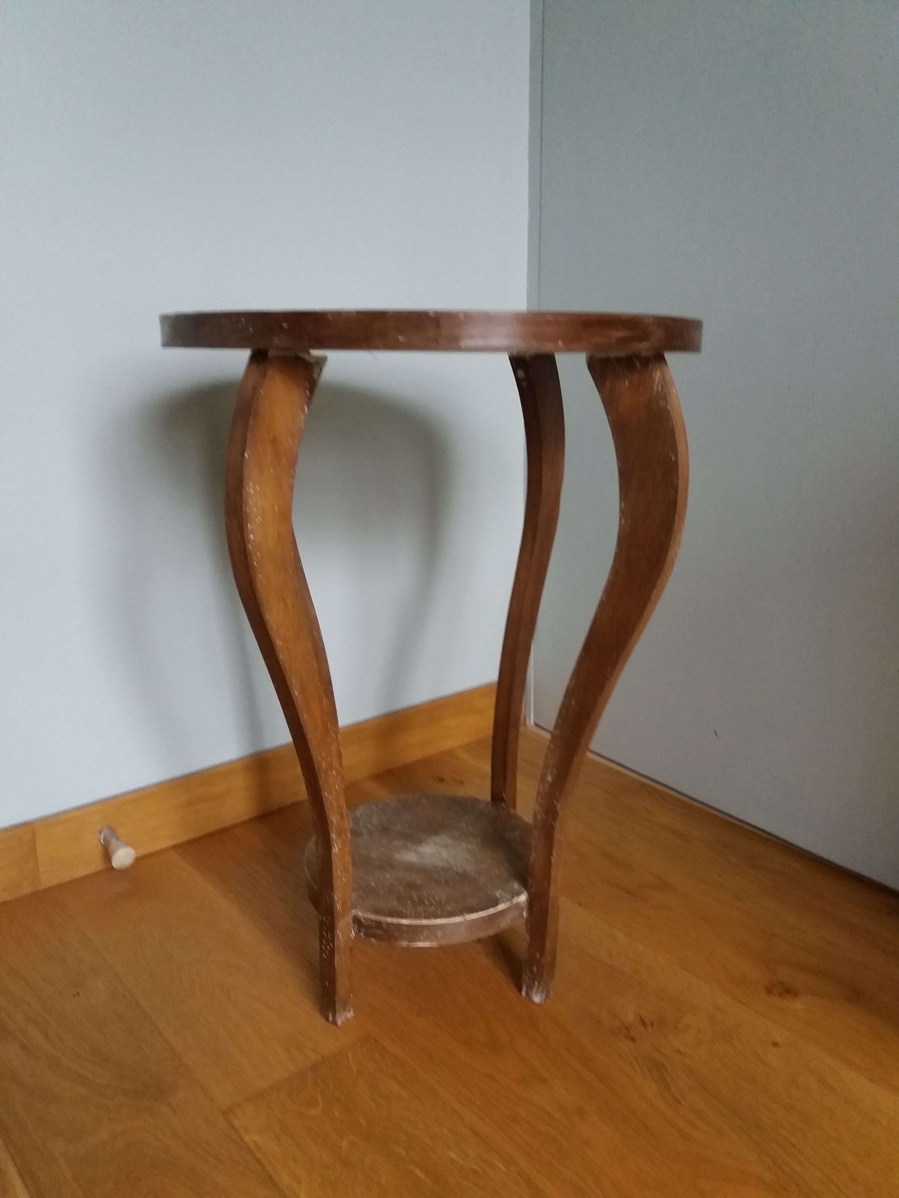 Art Deco pedestal table