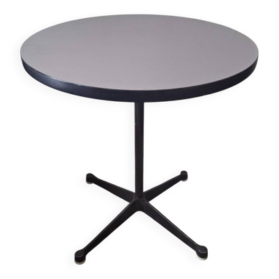 Table bistro circulaire Eames Vitra avec base contract, années 1960-70.