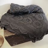 Dyed crochet bed top