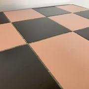 Table basse damier