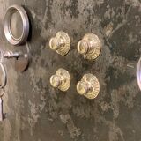 Old safe Félix Allard 1880