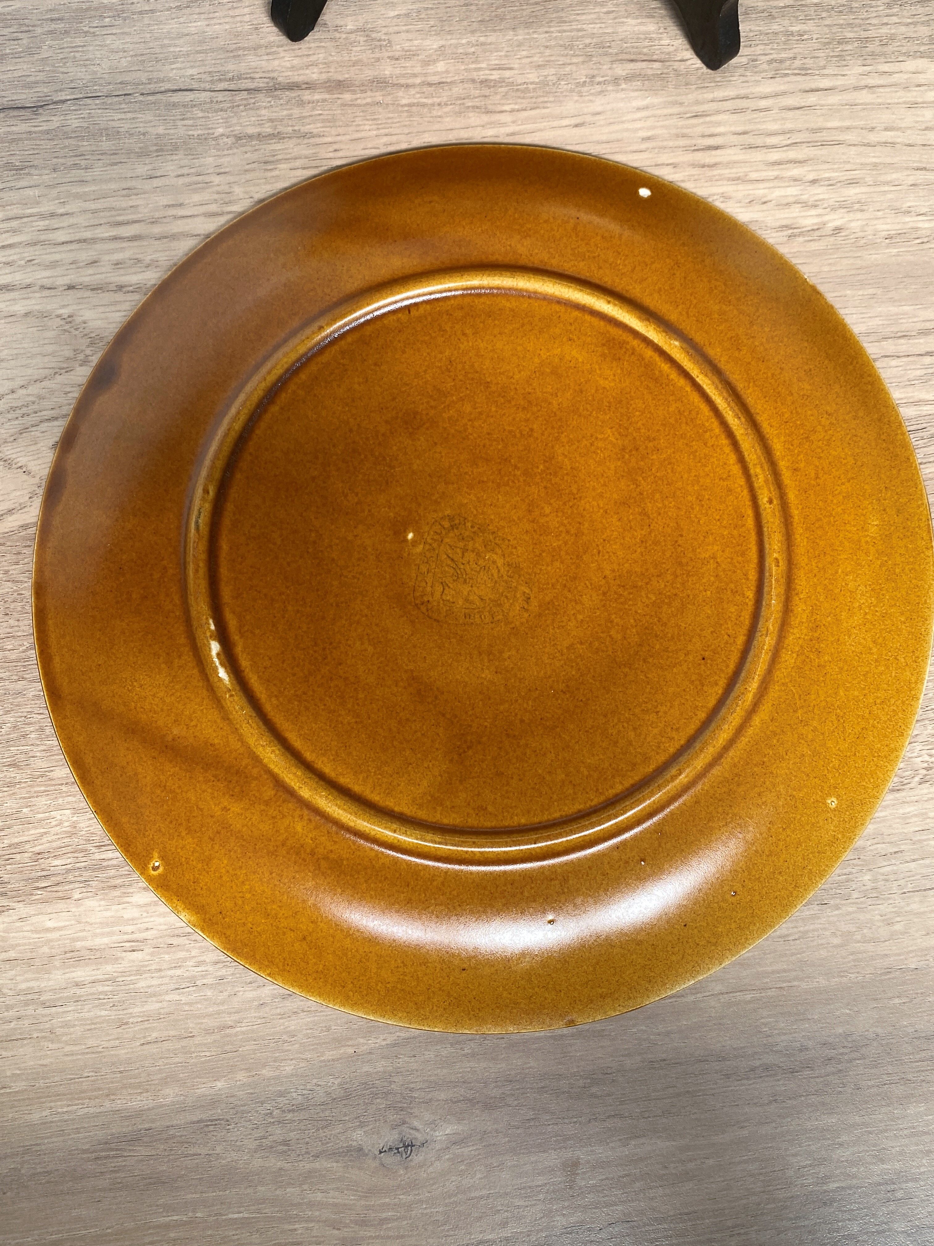 2 Niderviller oyster plates