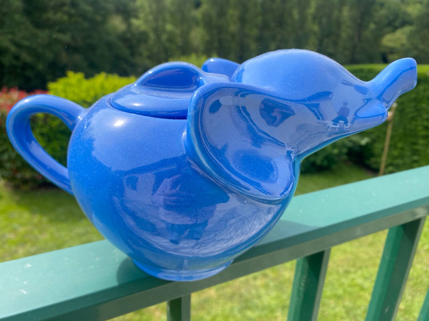 Theiere éléphant bleue vintage