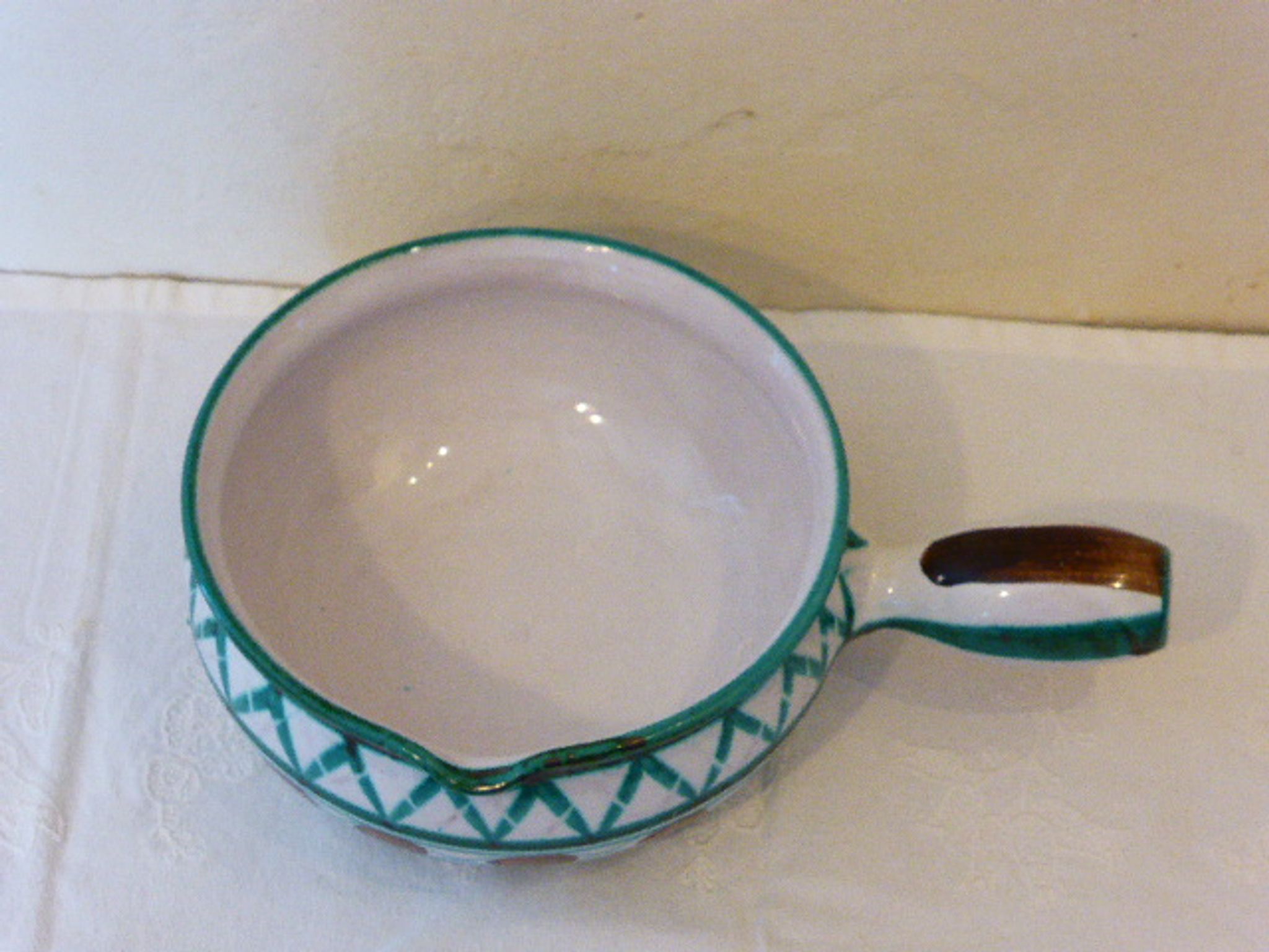 Salad bowl in the form of fondue pot, Robert Picault Vallauris, in enamelled ceramics, vintage 1950/60,
