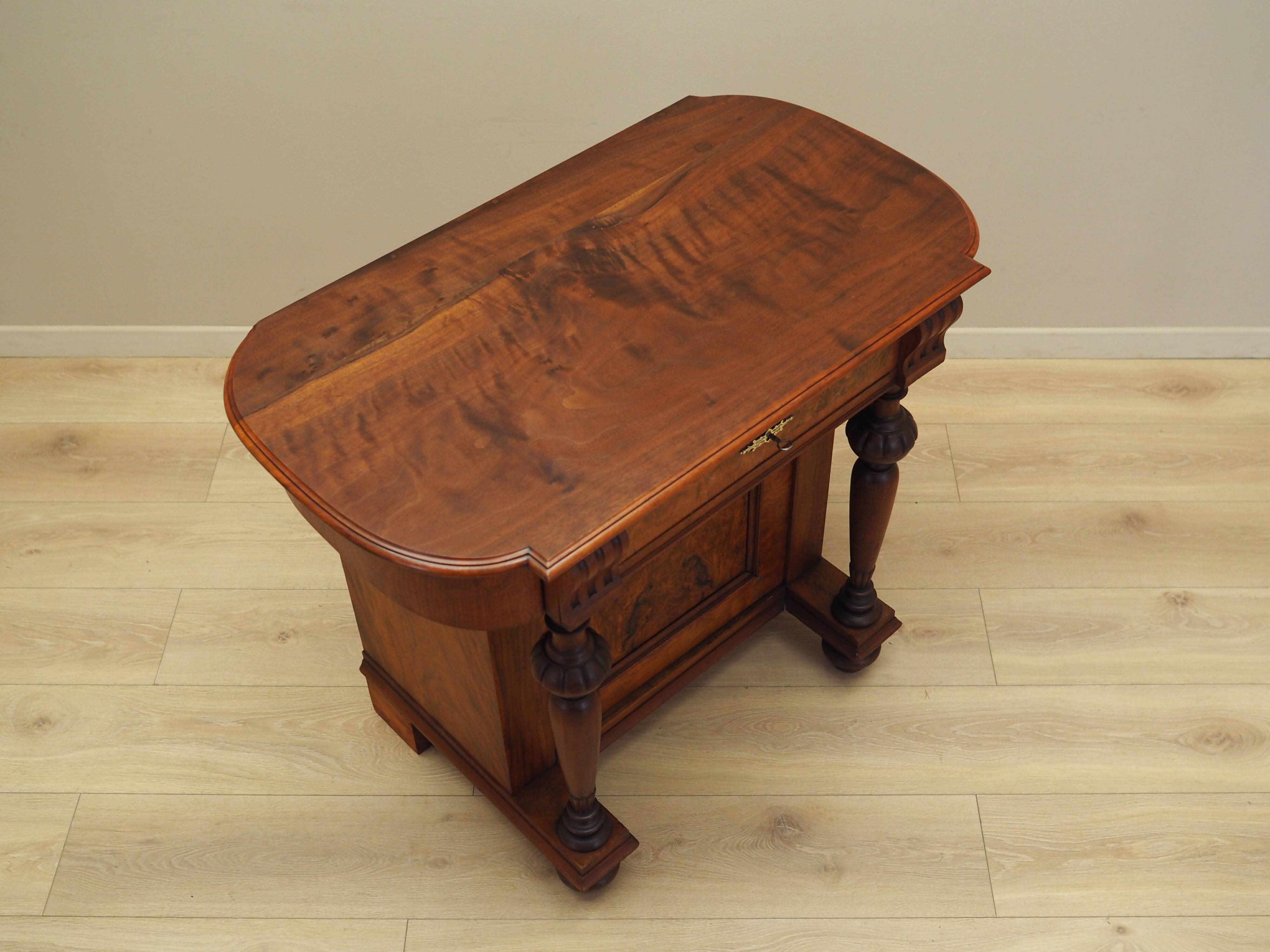 Commode, design italien, années 1960, production : Italie