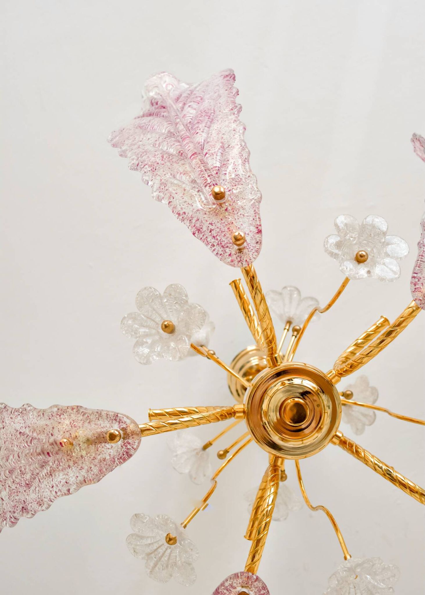 Vintage Murano glass chandelier in pink and gold metal, 1970s.