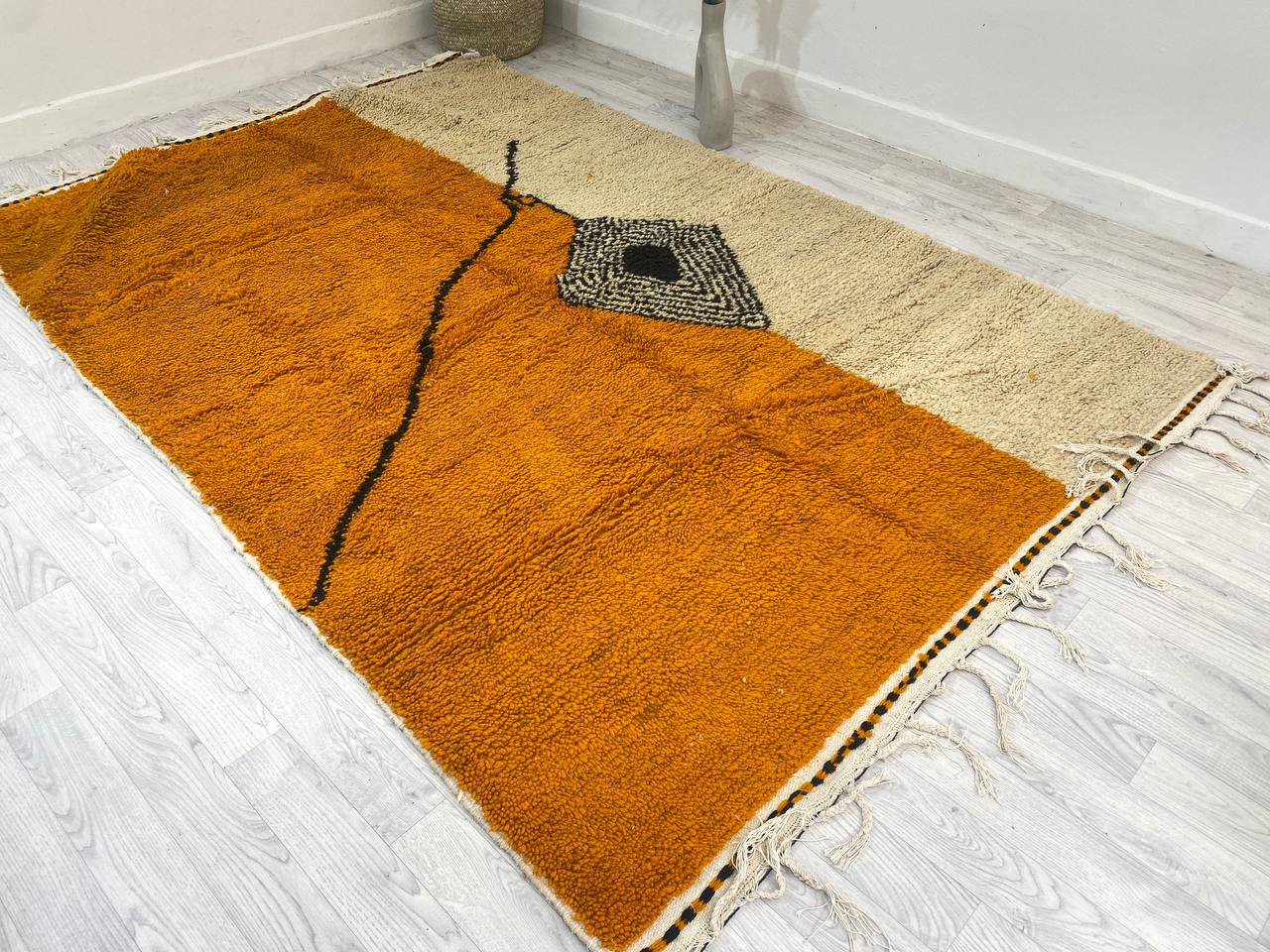 Handmade Moroccan Berber rug 276 x 183 CM