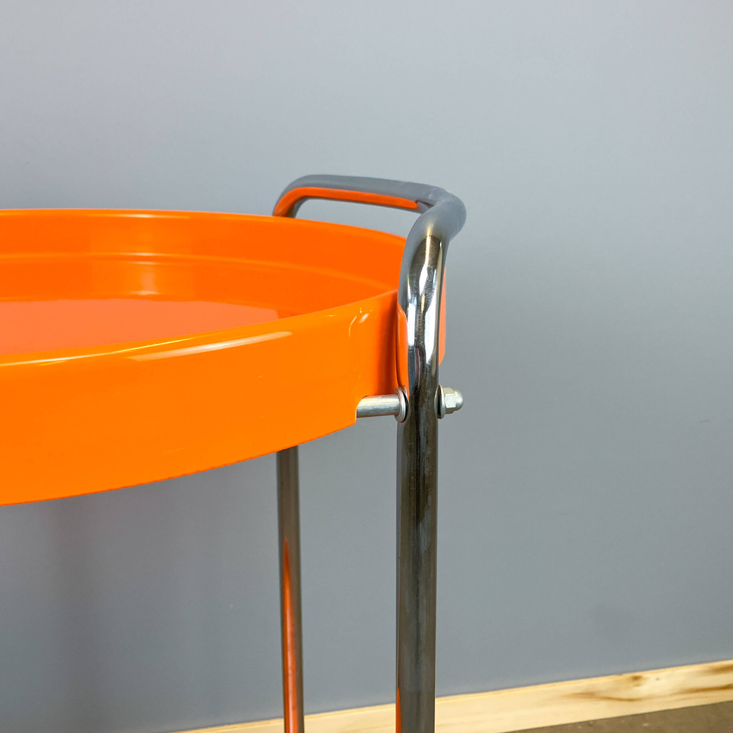 Space Age serving trolley, chrome and orange plastic trays, 1970s