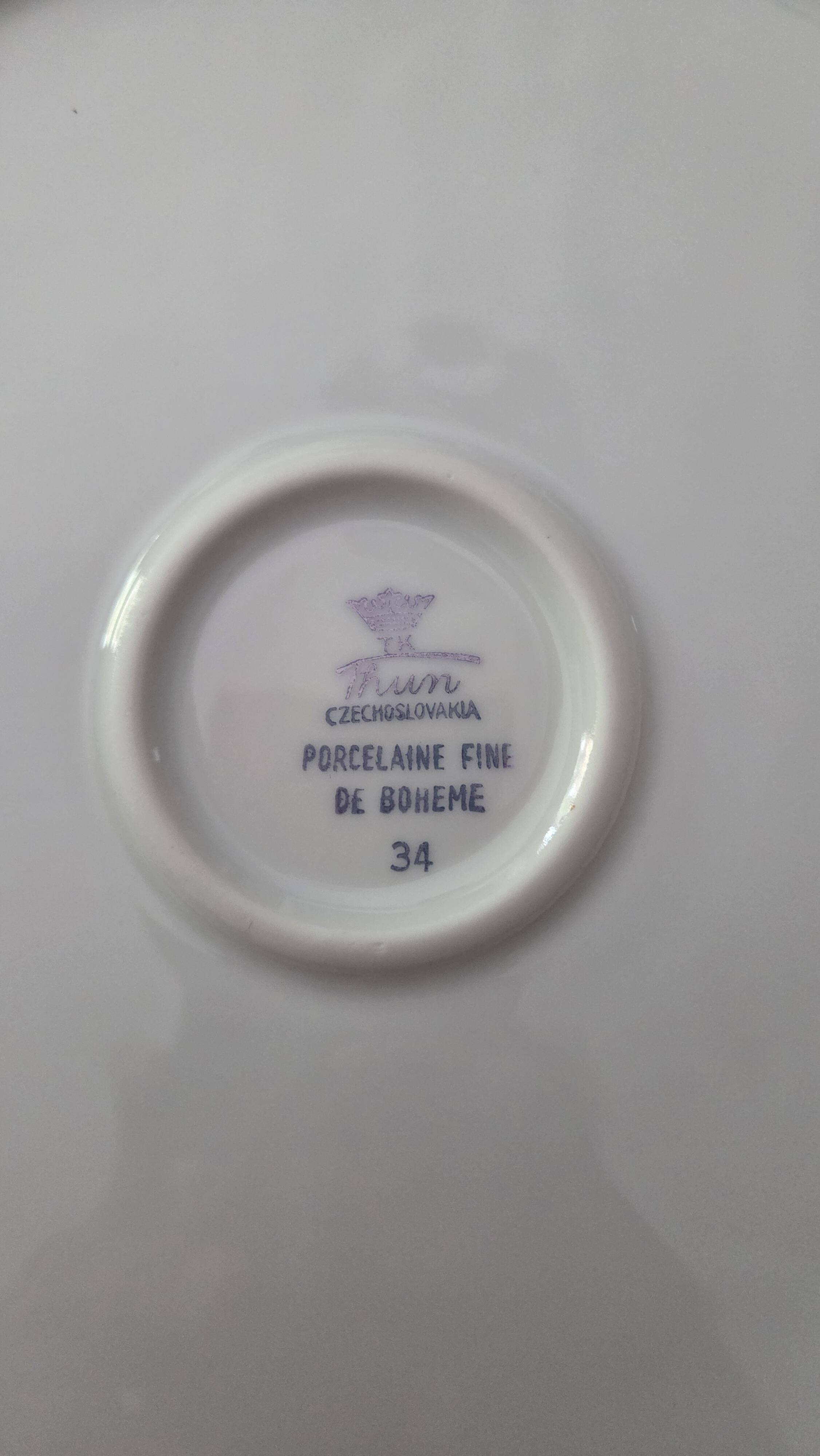 Service 44 pièces porcelaine de bohème