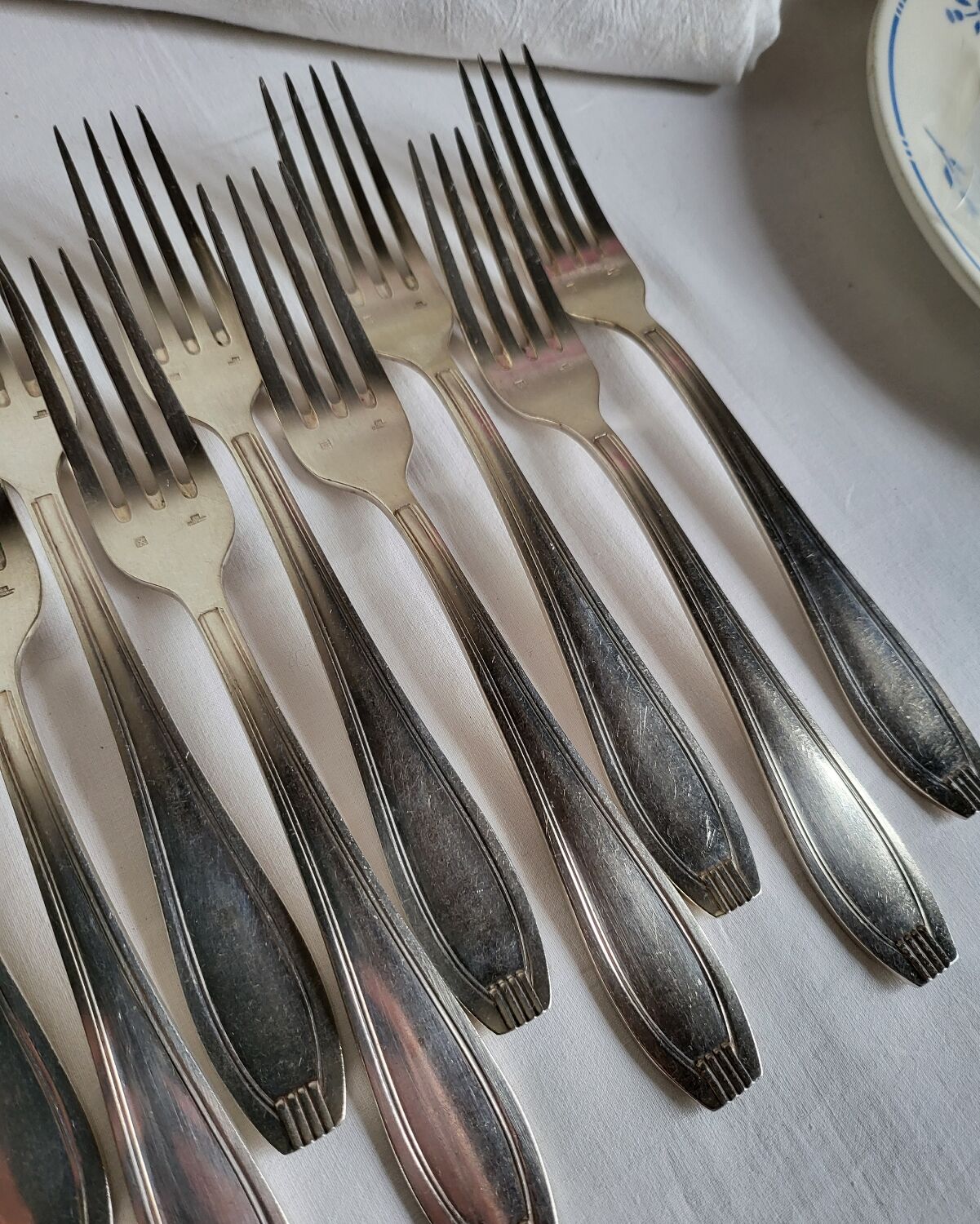 12 silver-plated table forks Manufrance