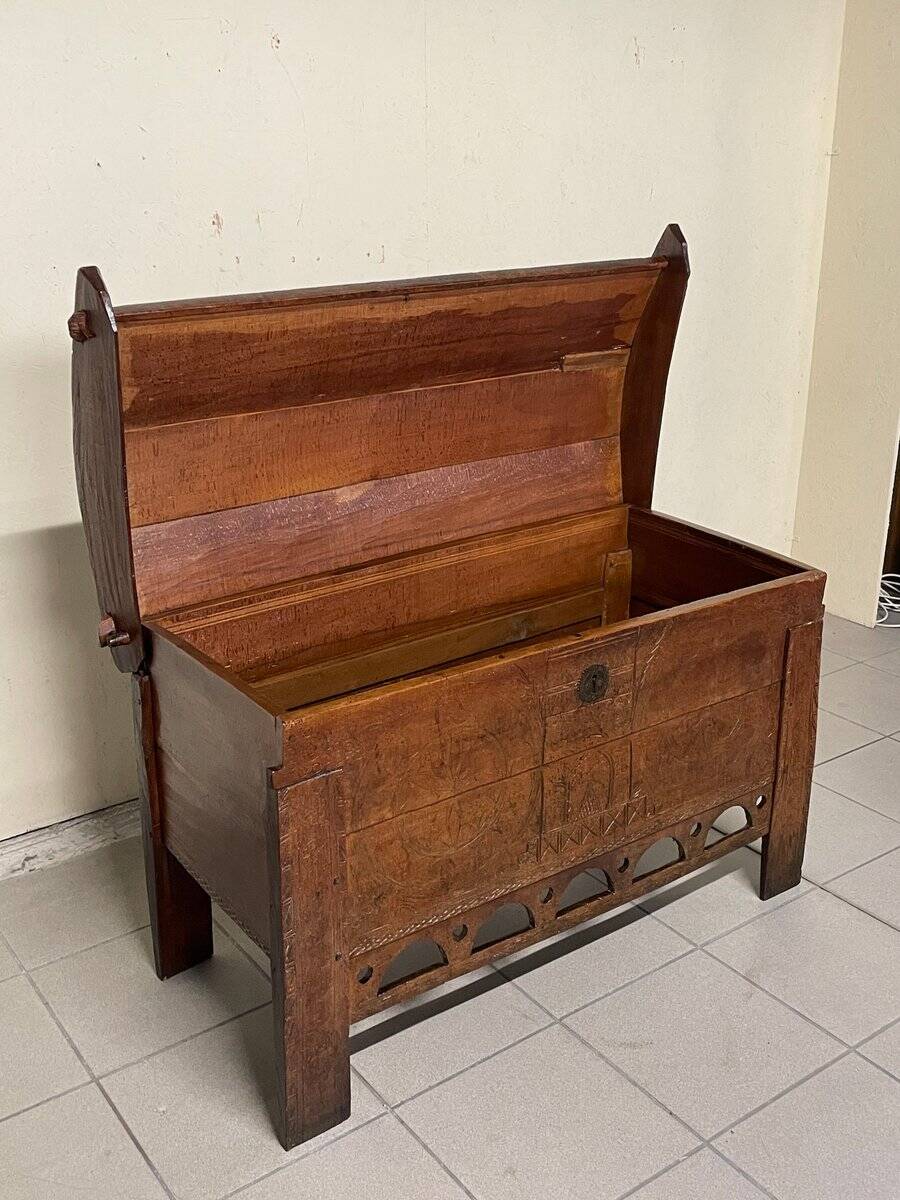 Antique beech chest of drawers, 19th century