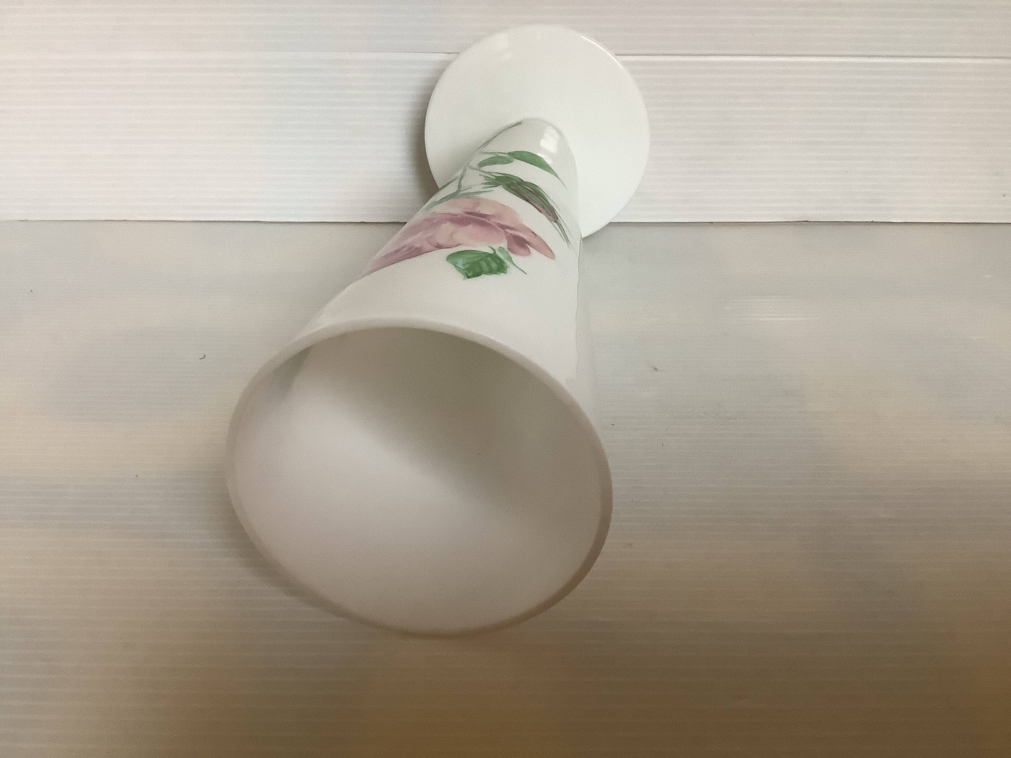 Vase roses roses opaline Orwal