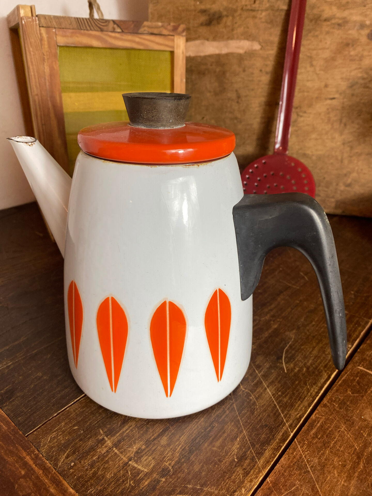 Scandinavian teapot Lotus Cathrineholm