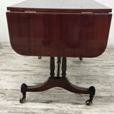 English-style coffee table with flaps