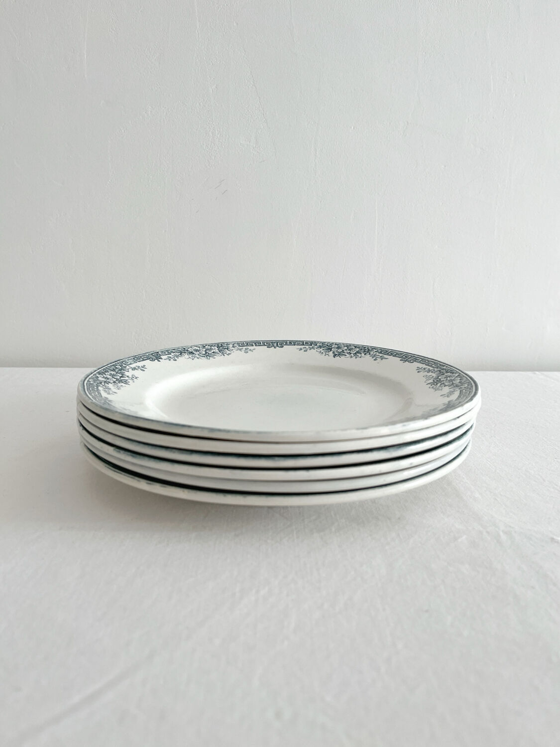 6 antique ironstone dinner plates "Lucy" Saint Amand