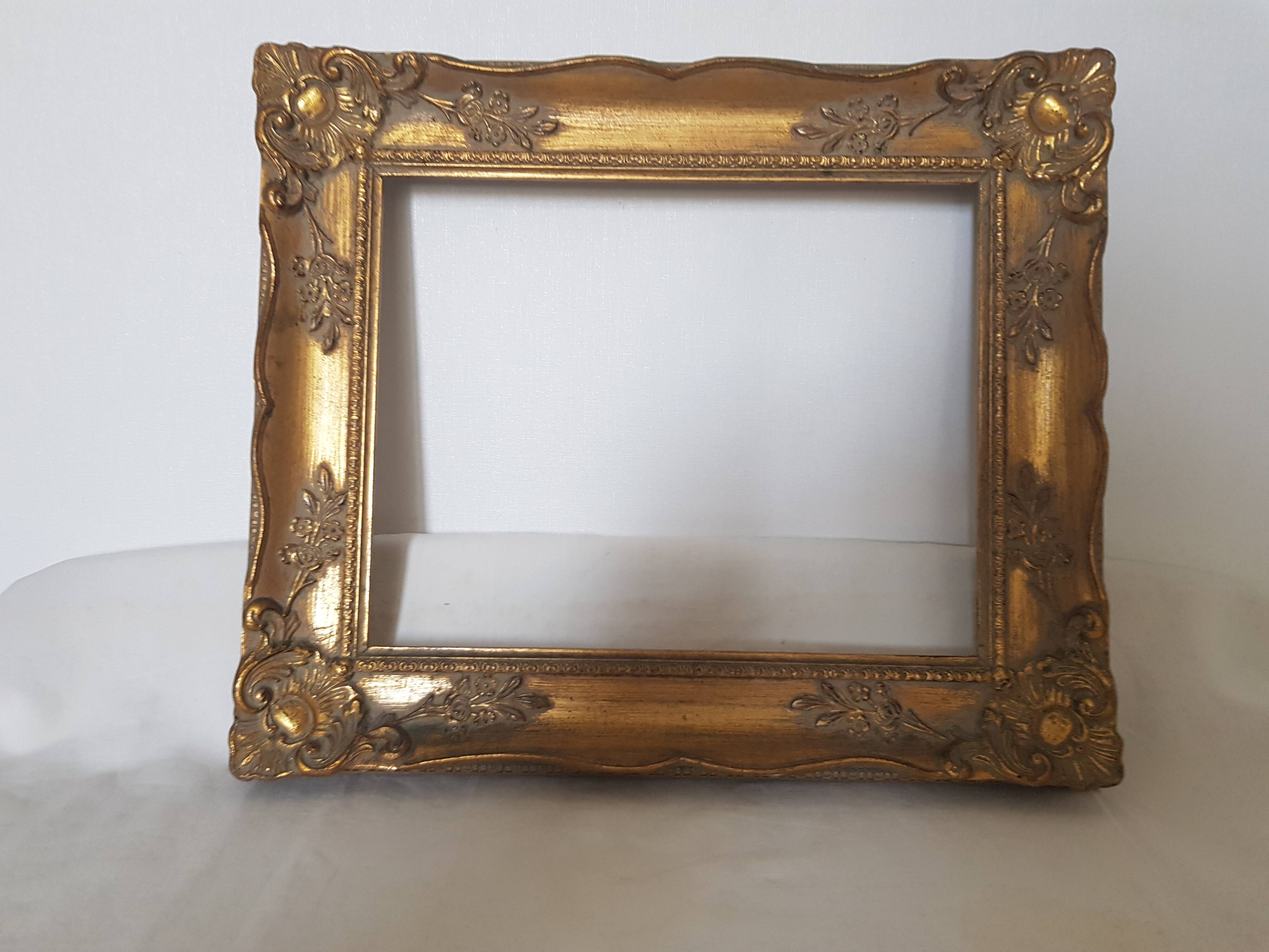 Cadre doré bois résine feuillure : 24.5 cm x 30.5 cm