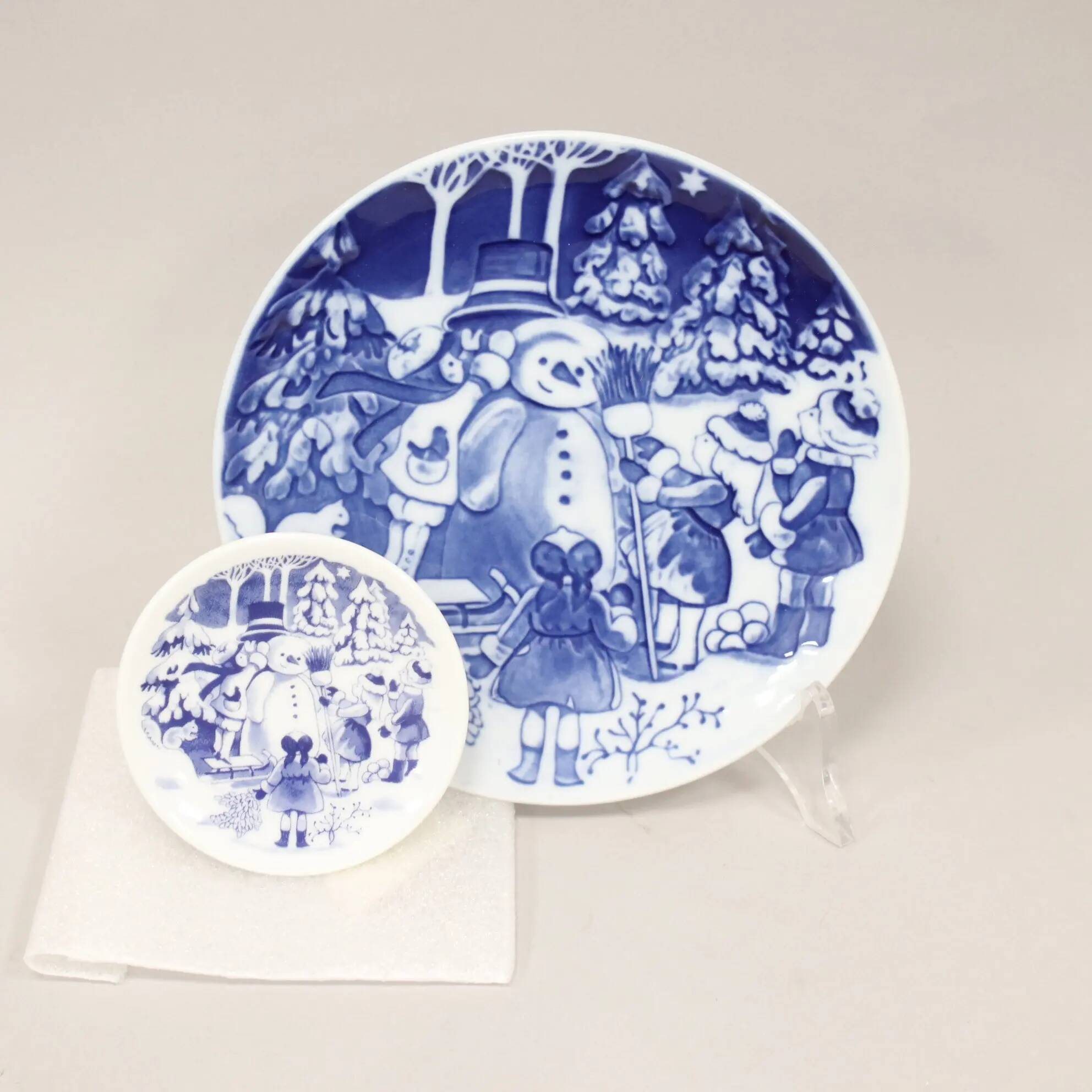 Royal Copenhagen Christmas plate in blue porcelain 1999
