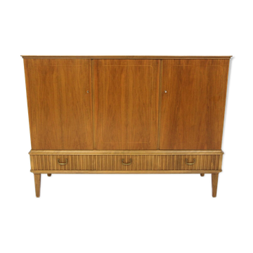 Scandinavian enfilade in walnut, Swedish modern, Sweden, 1940.