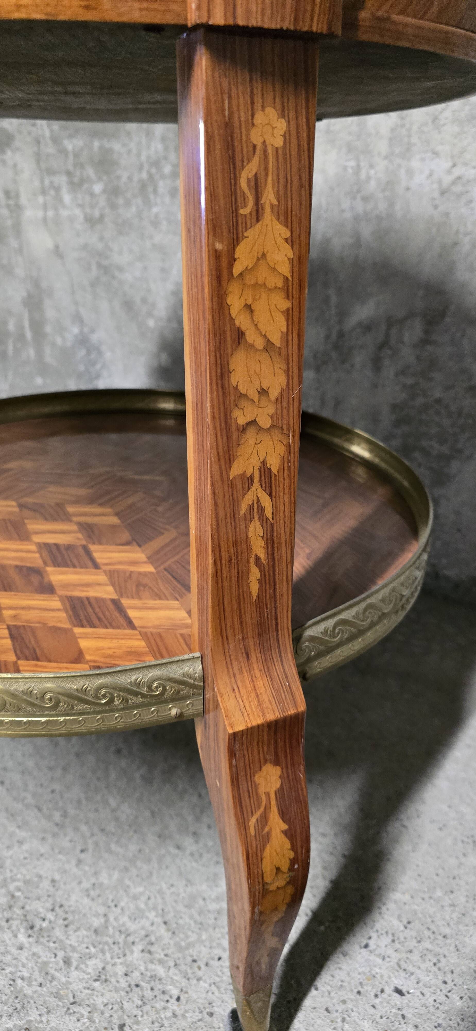 Marquetry-decorated gueridon – 20th century