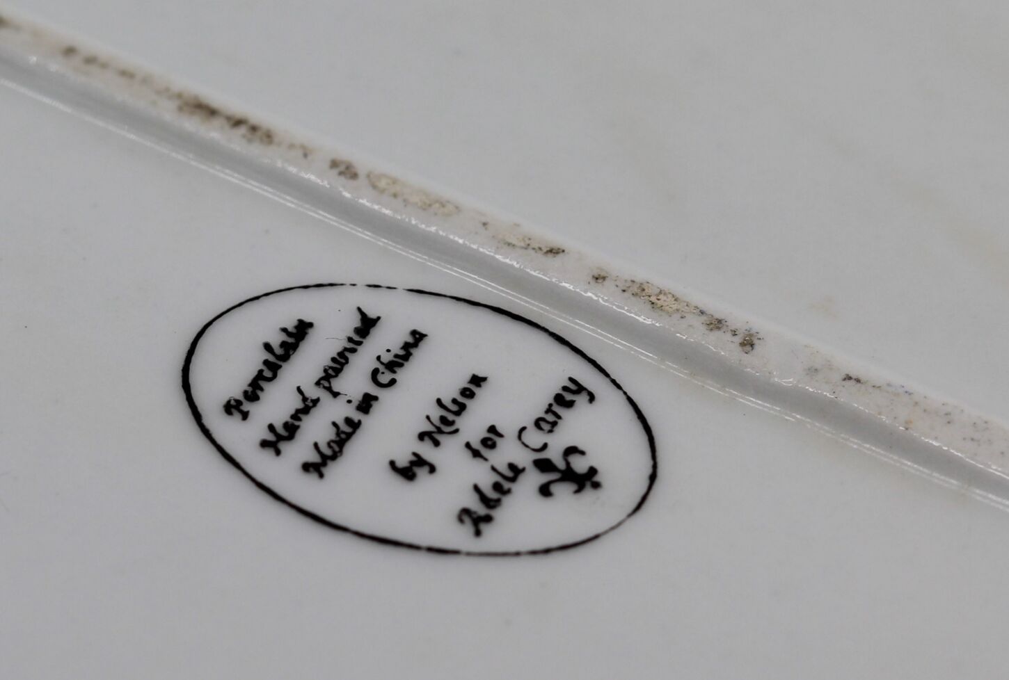 Plat central ajouré en porcelaine chinoise Adèle carey