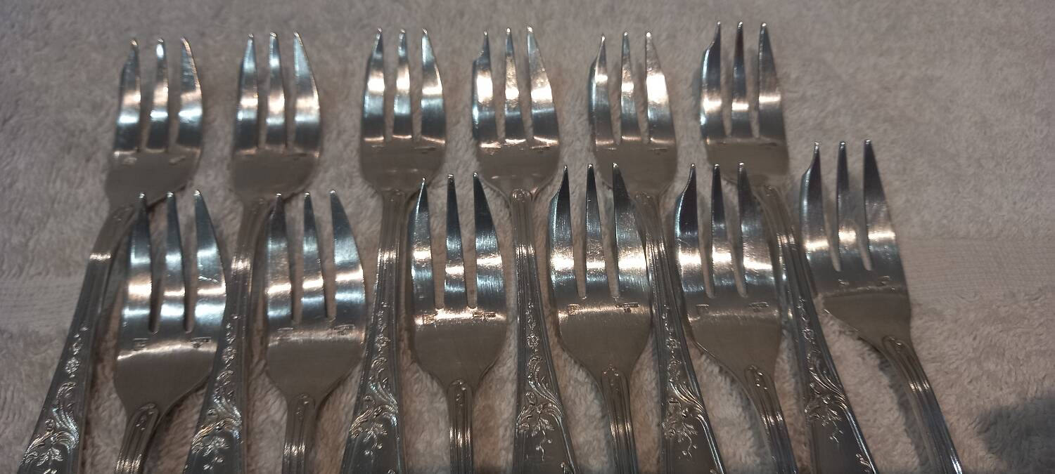 12 silver plated cake forks, Ercuis LXV 29, 14.4cm