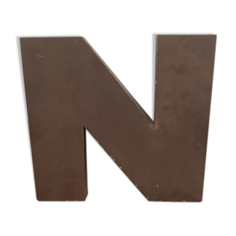 Uppercase sign letter N