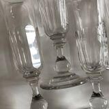 Set de 9 flutes à champagne tulipe Louis Philippe à cotes plates mi 19e