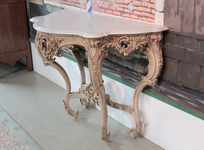 Natural wood XIX Louis XV console