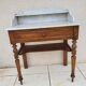 Table de toilette