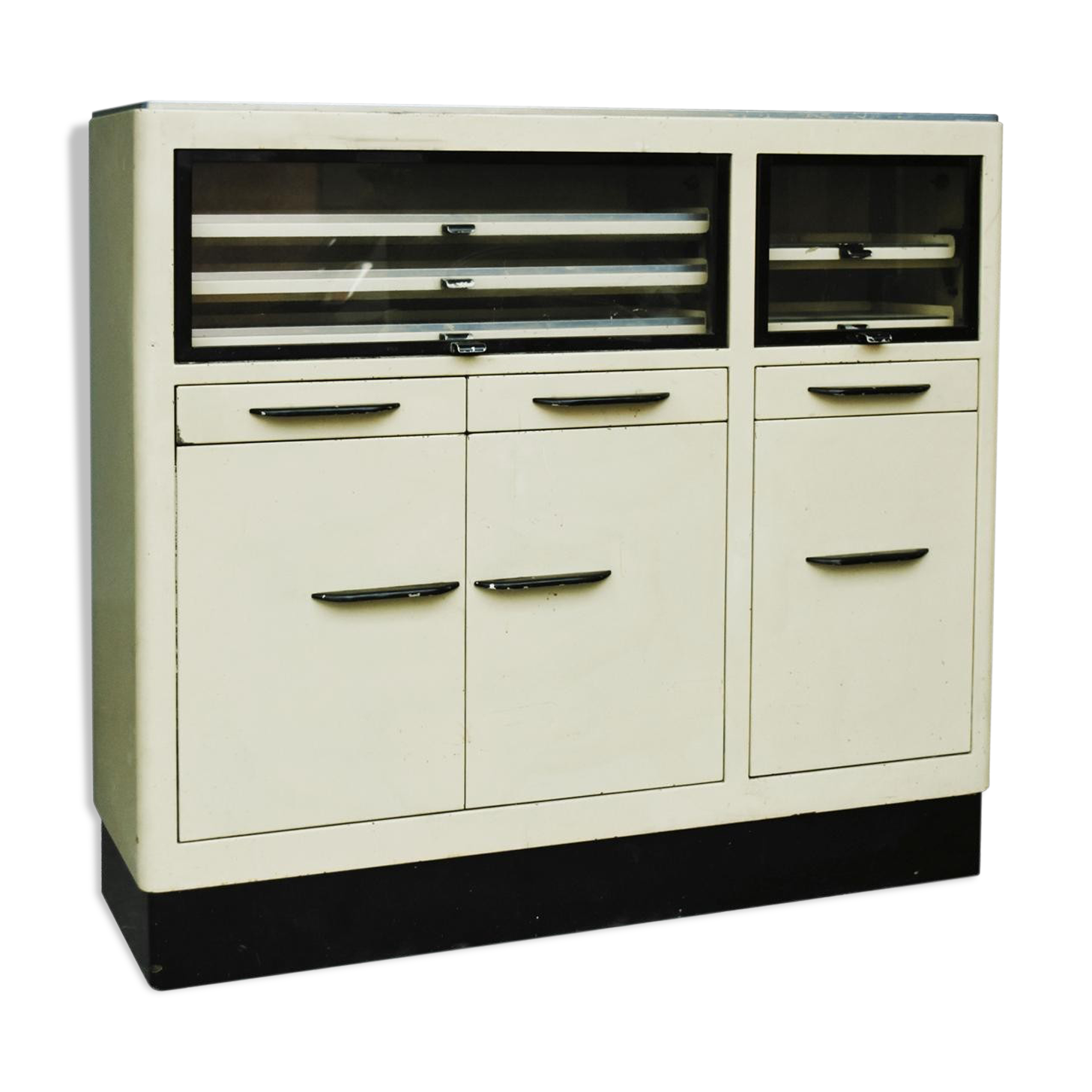 Furniture business in dentist painted plate 1950