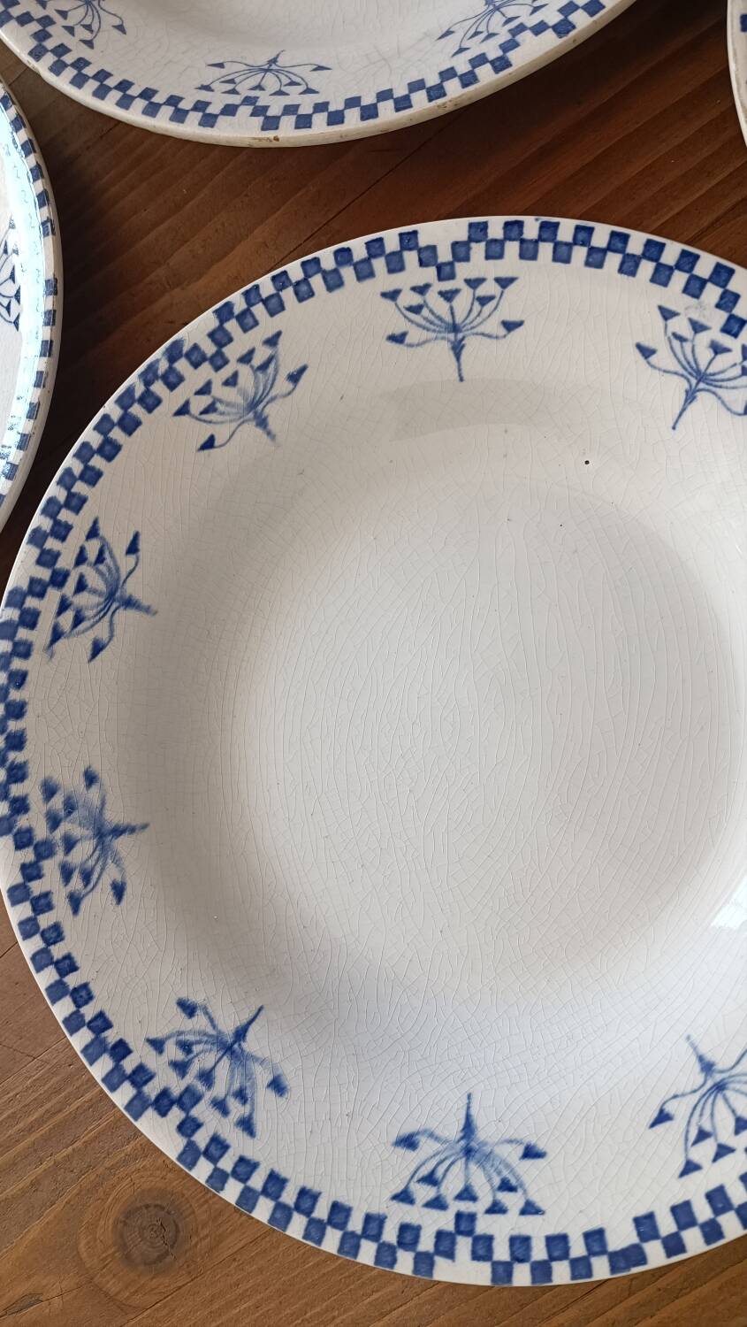 Set of Creil-Montereau Damier plates