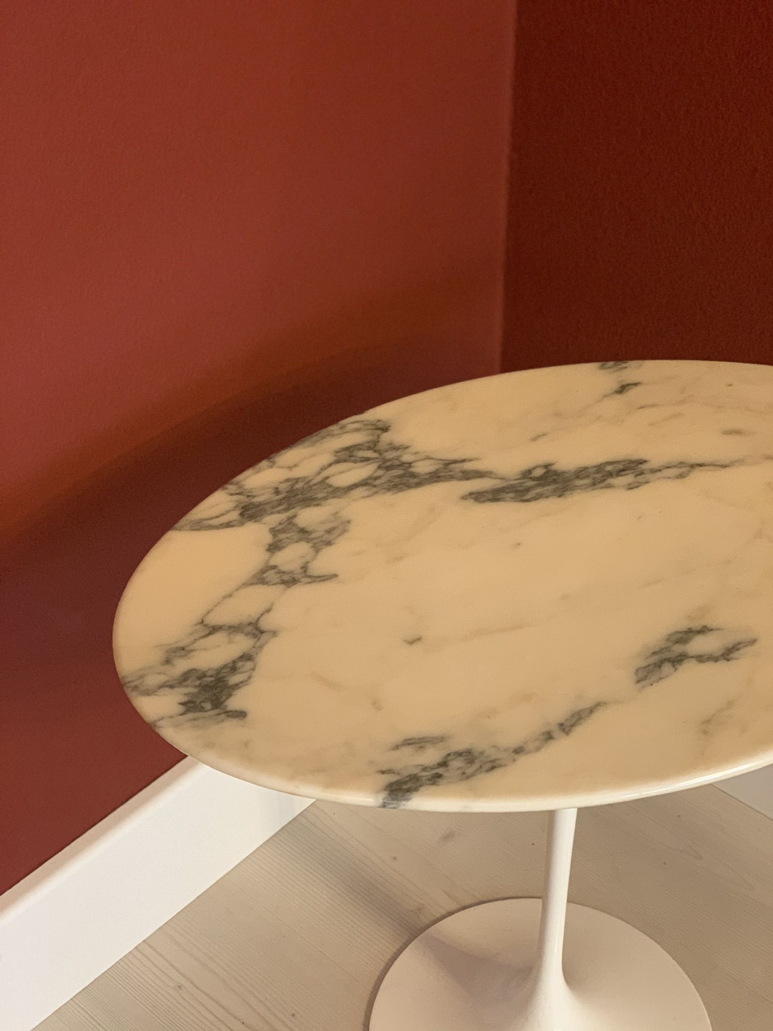 Eero Saarinen marble side table for Knoll International 1970s