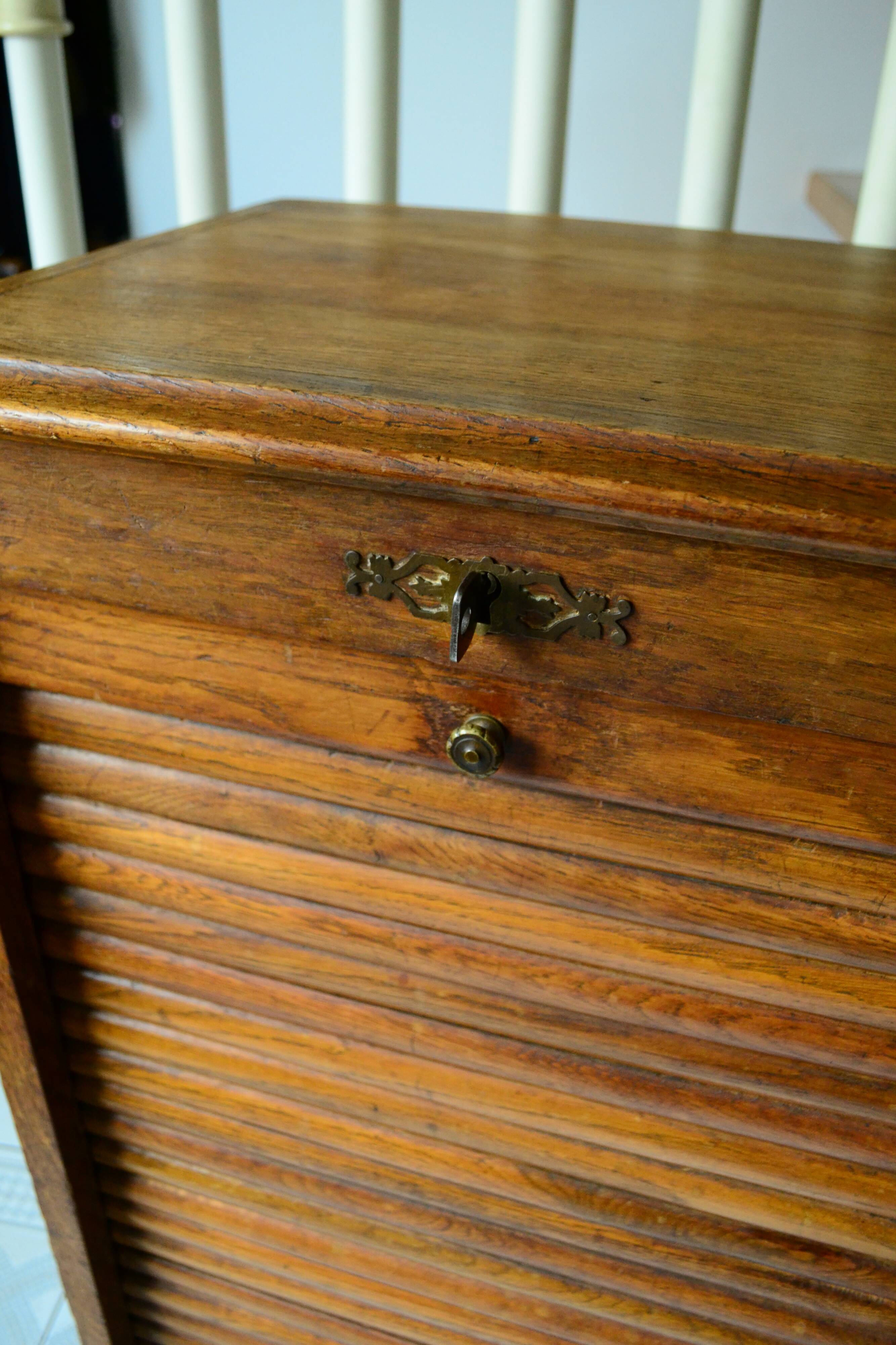 Early 20th-century curtain furniture