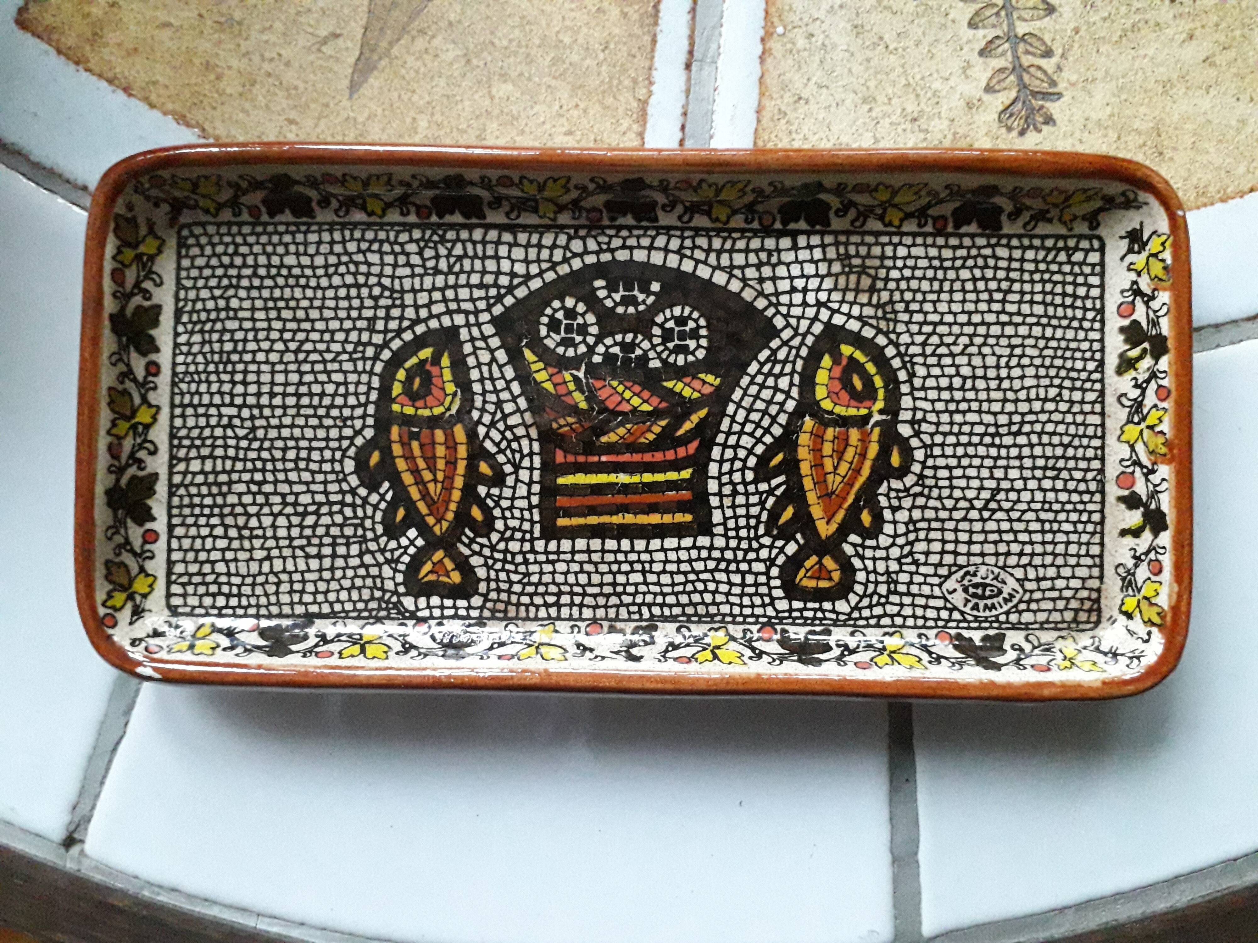 Vintage ceramic pocket tray signed Tamimi