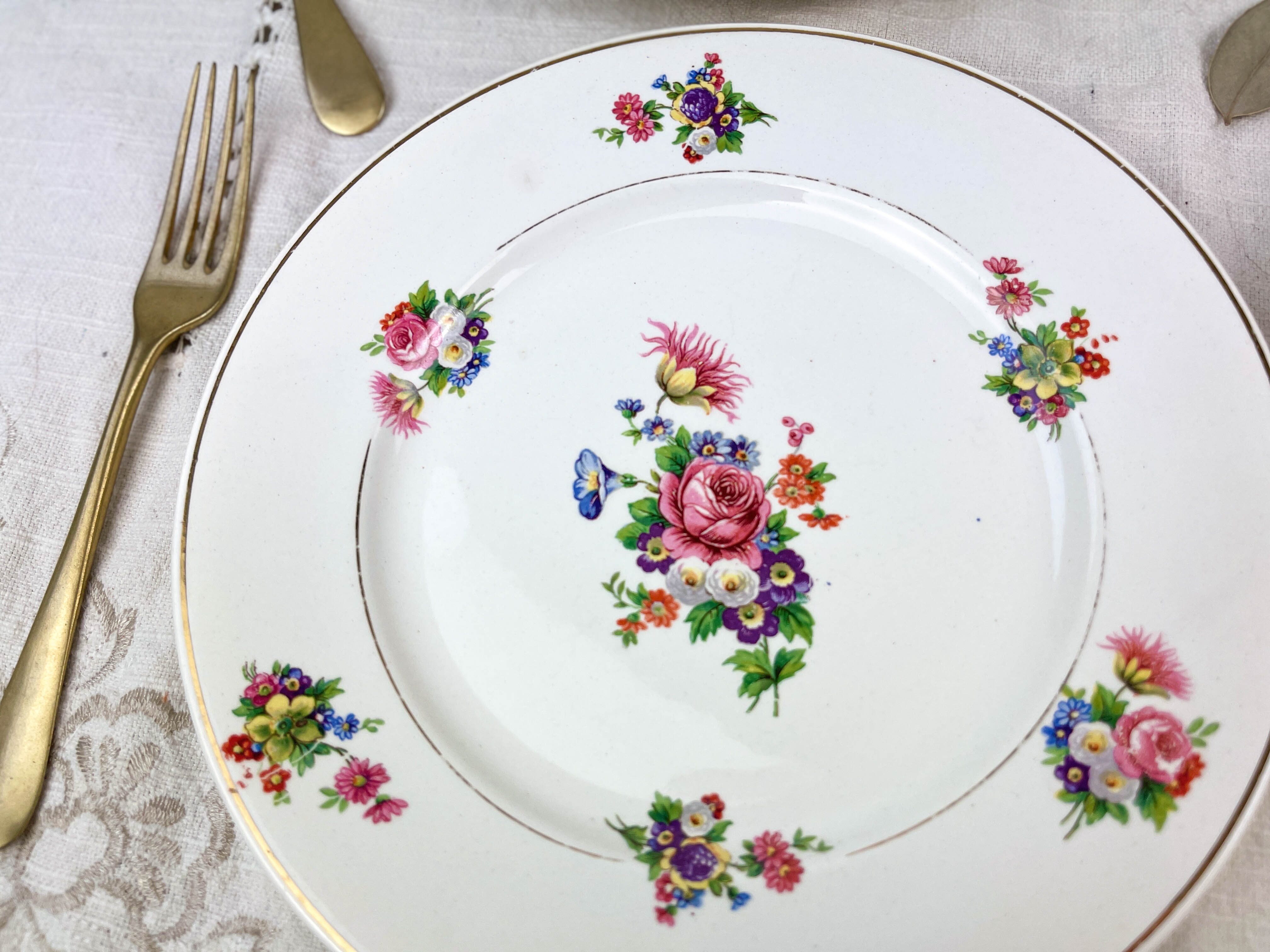 4 small plates iron earth salins model "anny" floral pattern