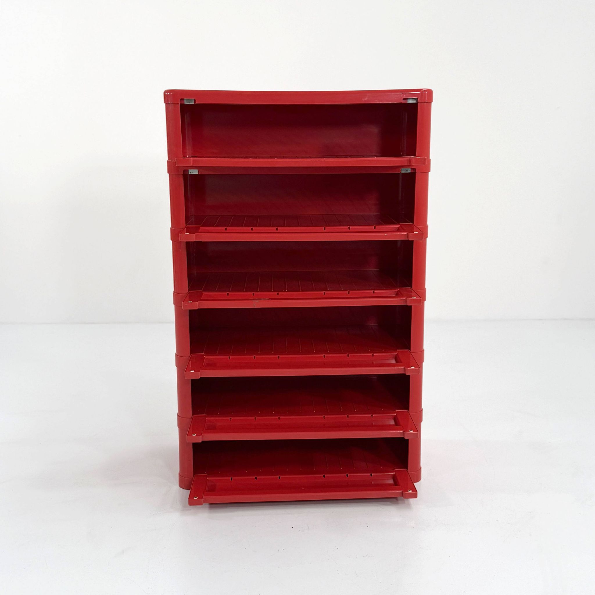 Cabinet rouge modèle “4964” par Olaf Von Bohr pour Kartell, 1970