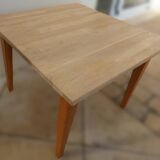 Coffee table with beech wood sheathed legs