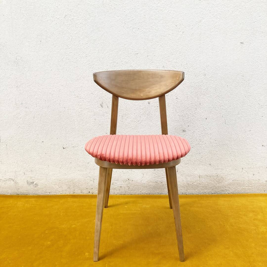 Fontania chair by Baumann – coral corduroy & bent beech