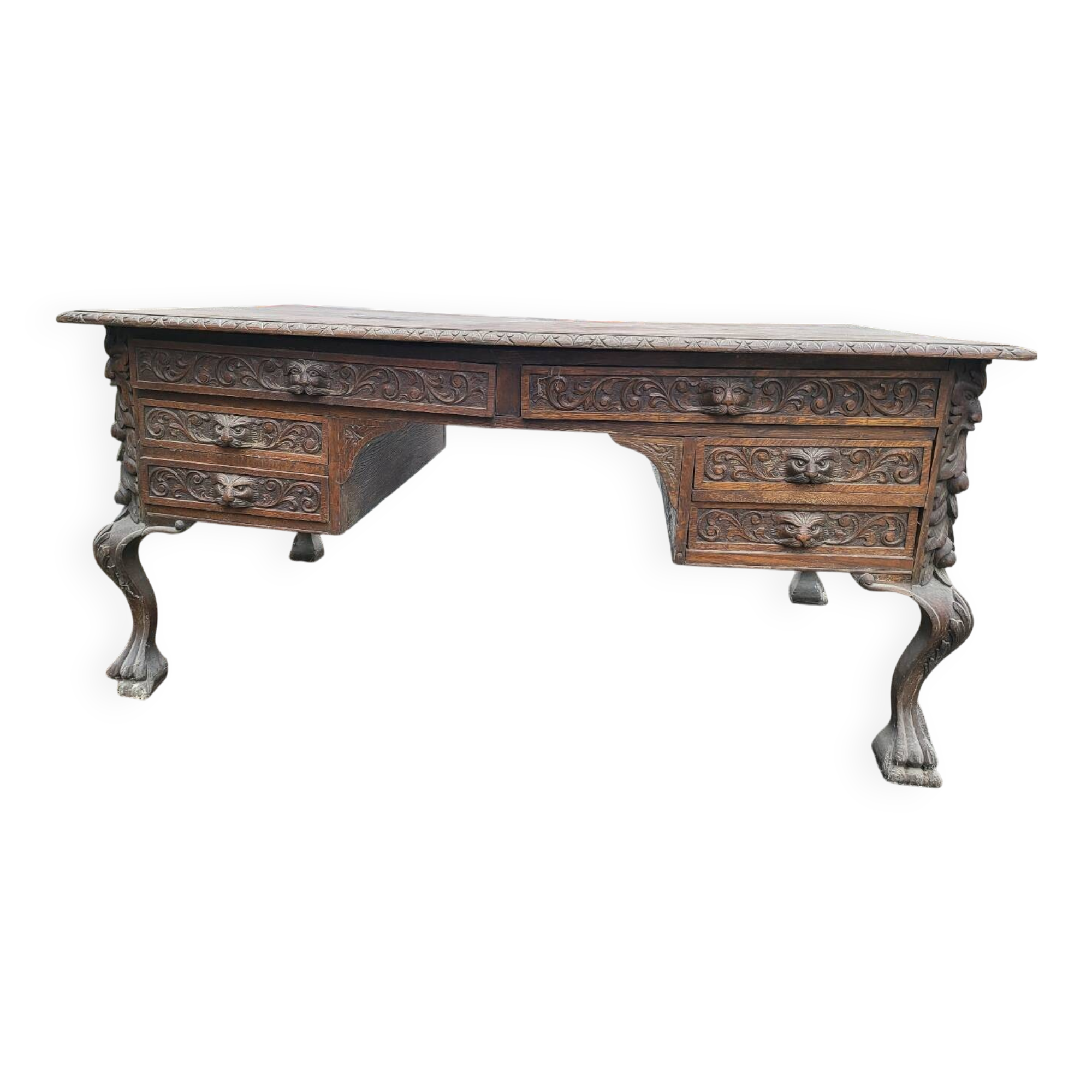 Important bureau toutes faces en bois sculpté – style Renaissance