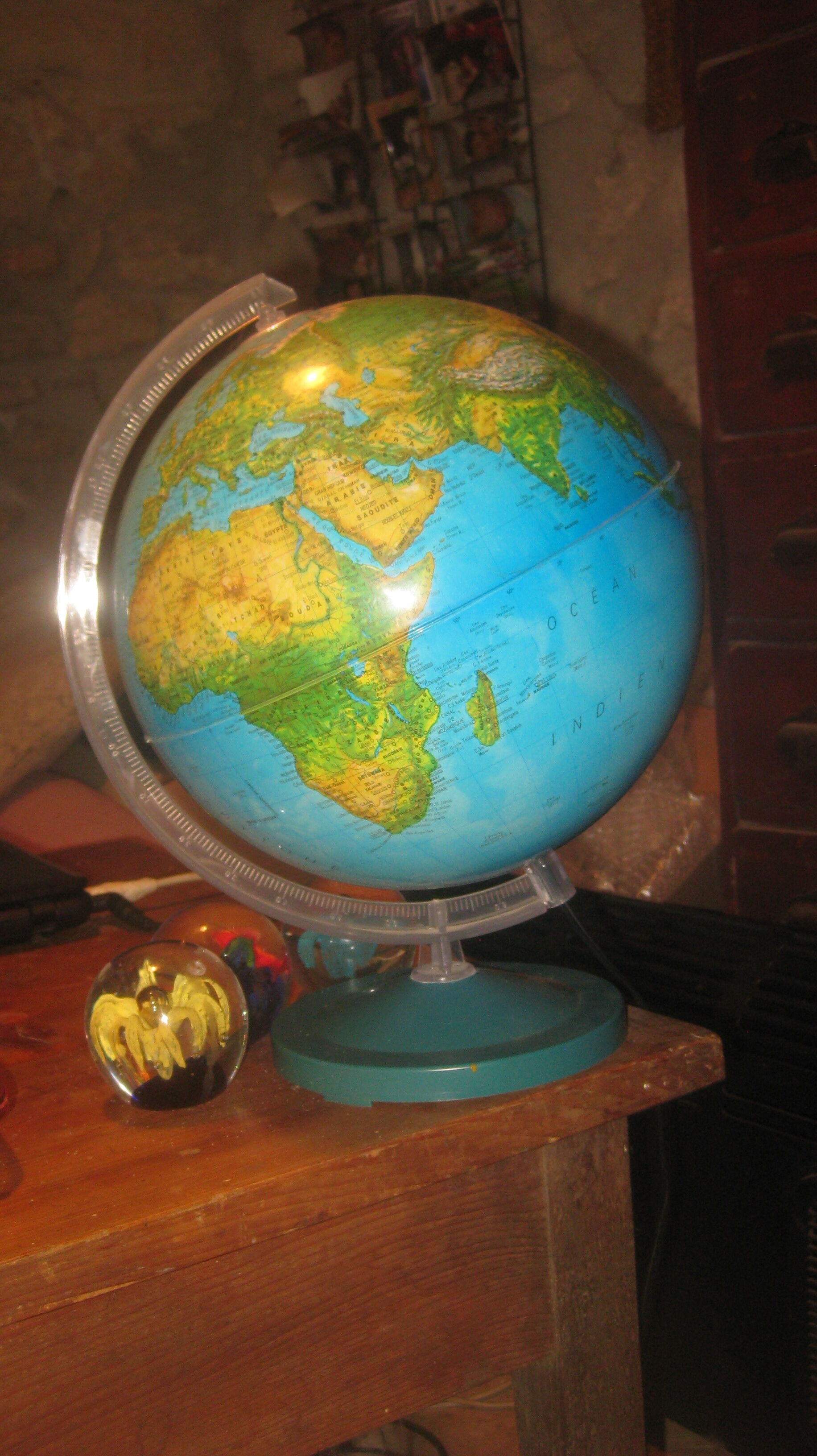 Mappe monde lumineuse