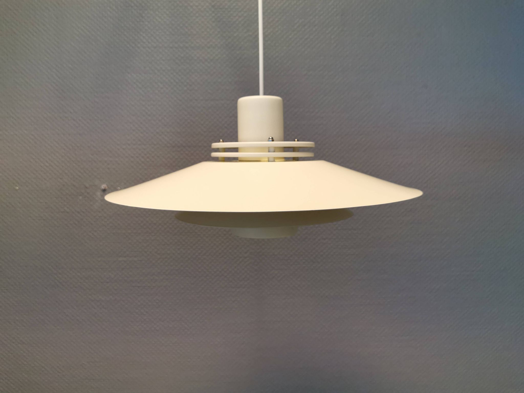 Danish Hanging lamp in white lacquered metal (not shiny white more cracked white) 1980s